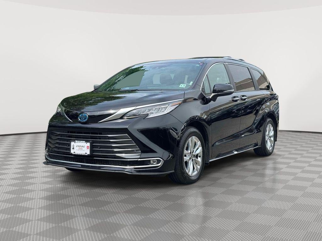 2025 Toyota Sienna Limited