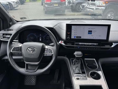 2025 Toyota Sienna Limited