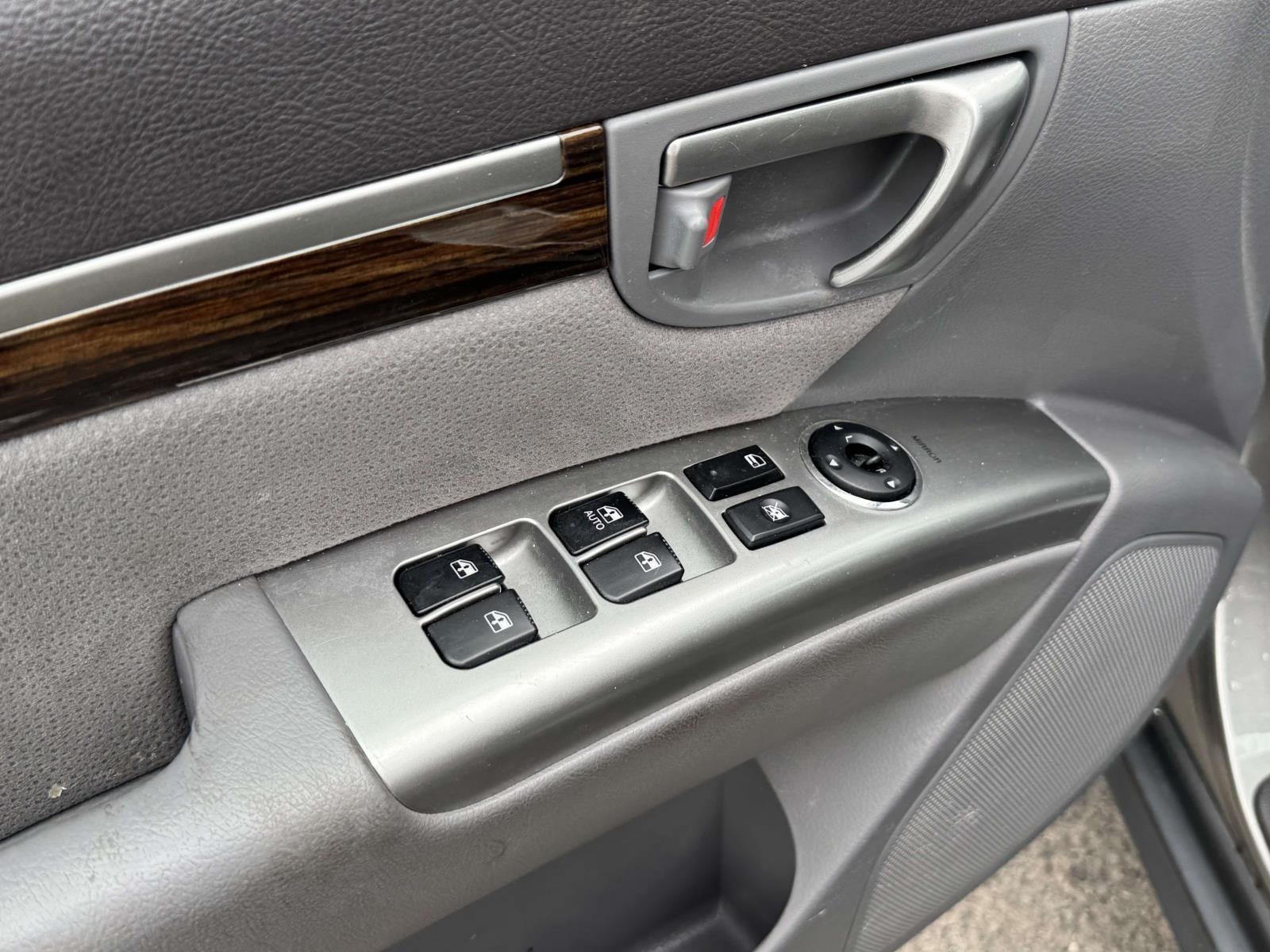 2011 Hyundai Santa Fe SE