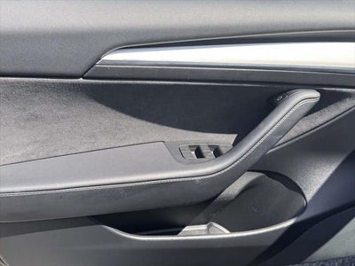2022 Tesla Model 3 Long Range Dual Motor All-Wheel Drive