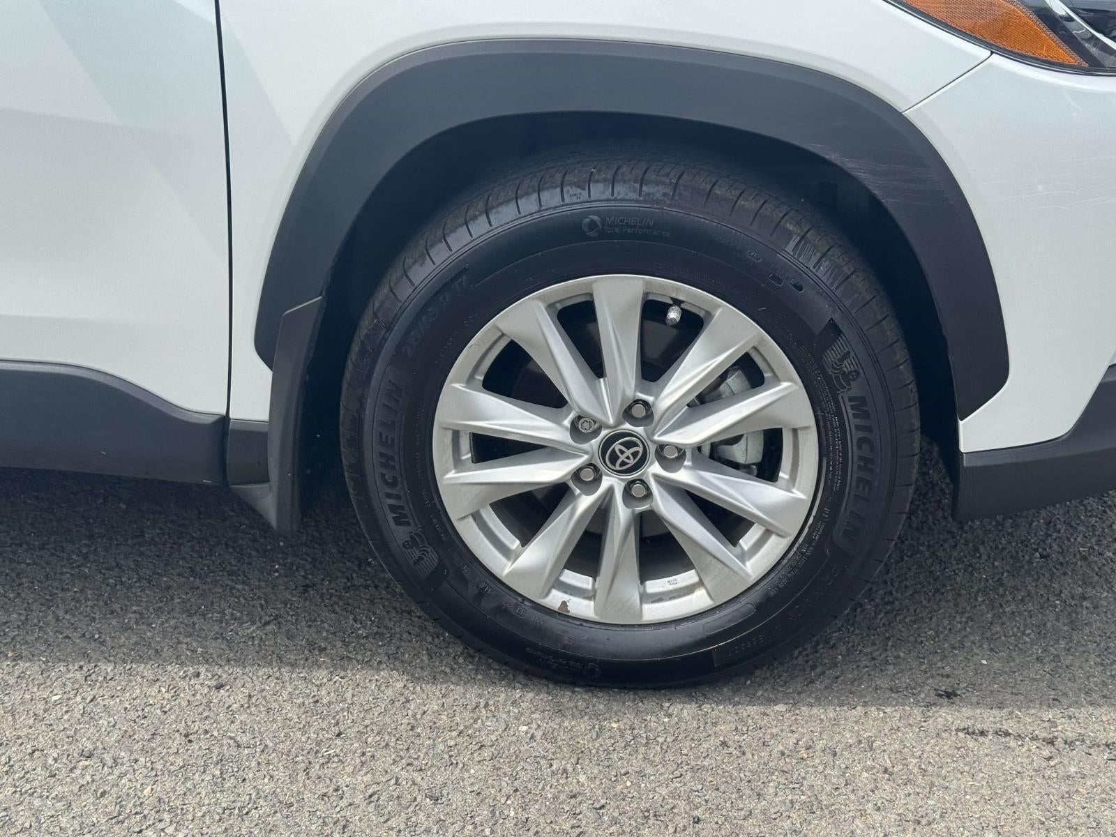 2025 Toyota Corolla Cross LE