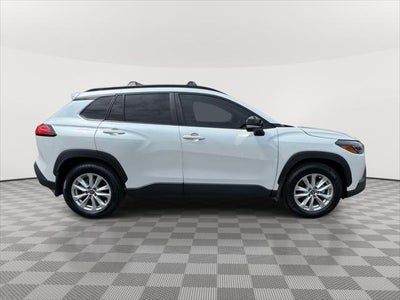 2025 Toyota Corolla Cross LE