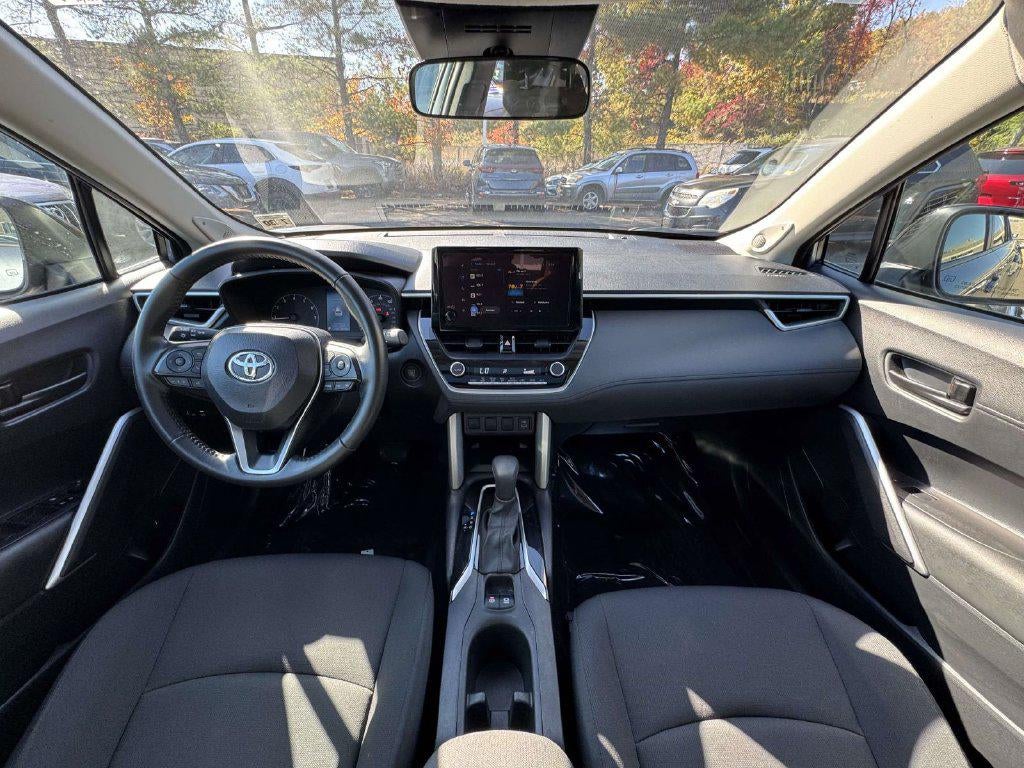 2025 Toyota Corolla Cross LE