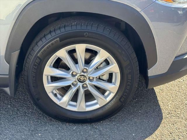 2025 Toyota Corolla Cross LE
