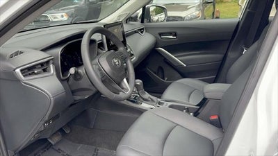 2024 Toyota Corolla Cross XLE