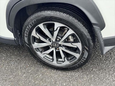 2024 Toyota Corolla Cross XLE