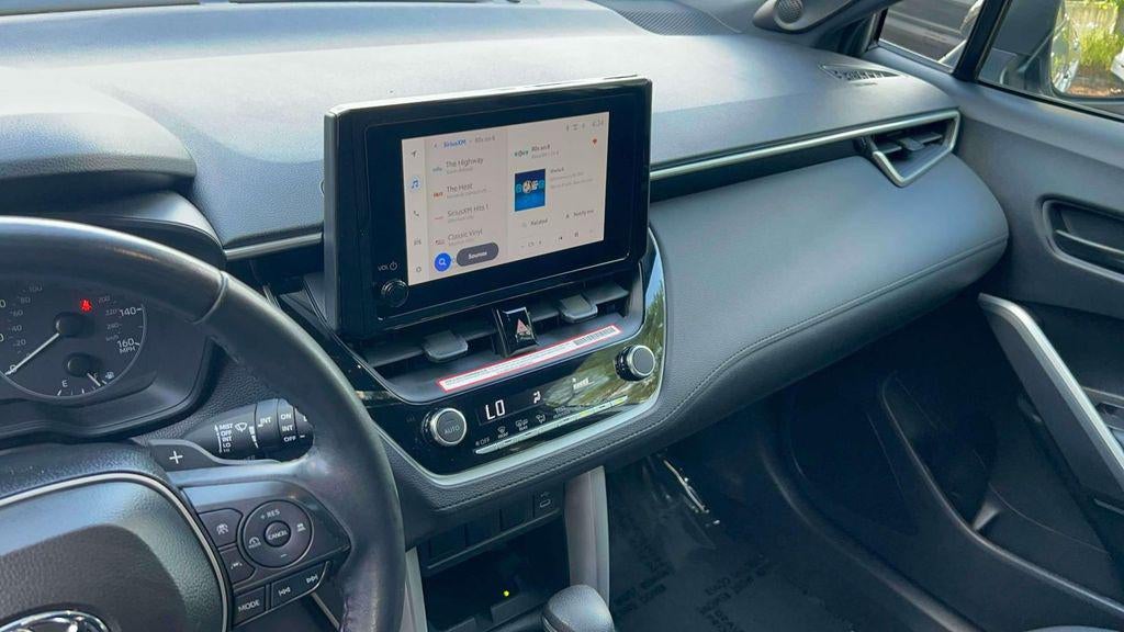 2024 Toyota Corolla Cross Hybrid SE