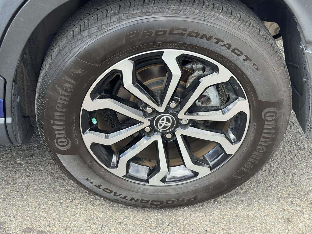 2024 Toyota Corolla Cross Hybrid SE