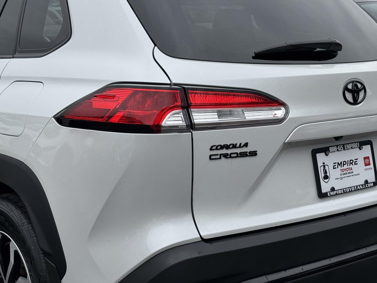 2024 Toyota Corolla Cross Hybrid SE