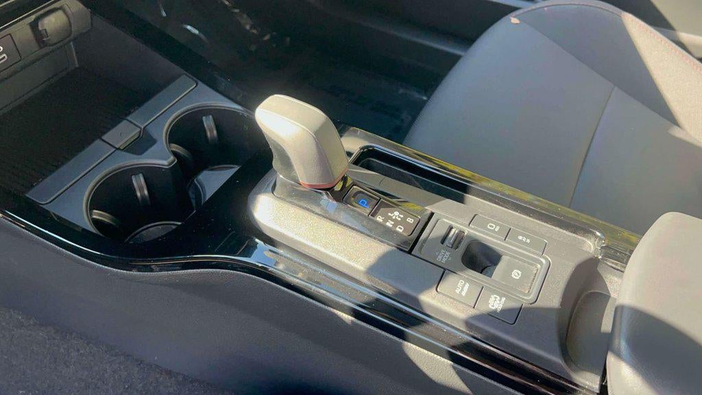 2025 Toyota Prius Plug-In Hybrid SE