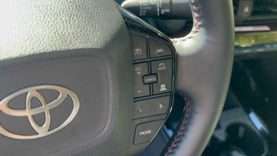 2025 Toyota Prius Plug-In Hybrid SE