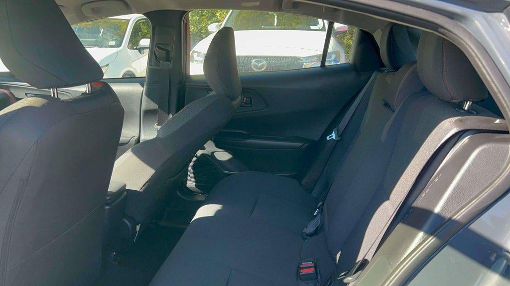 2025 Toyota Prius Plug-In Hybrid SE