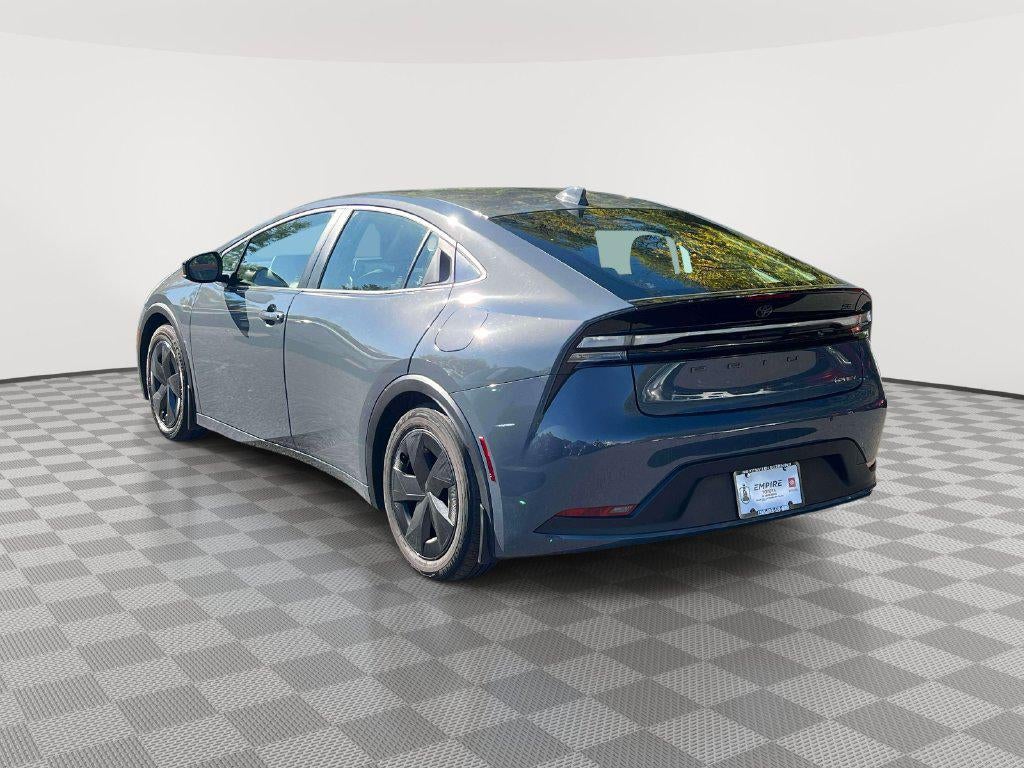 2025 Toyota Prius Plug-In Hybrid SE