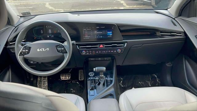 2023 Kia Niro EX Touring