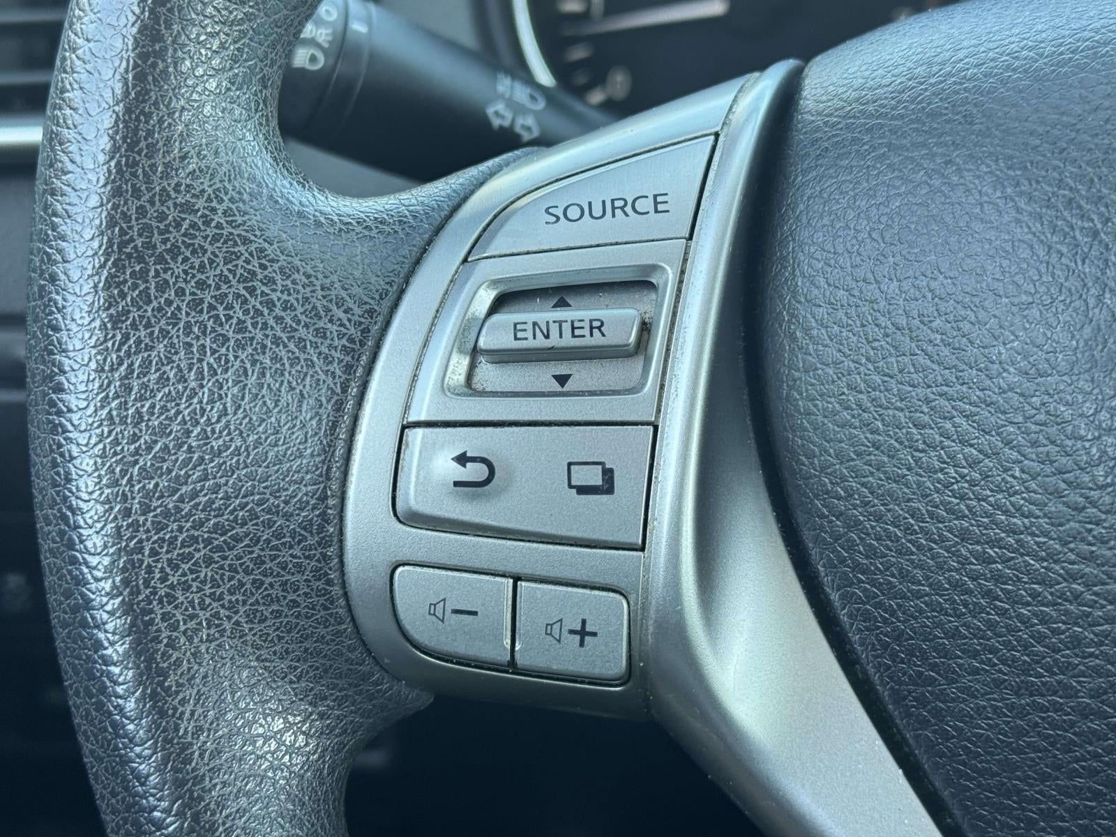 2015 Nissan Rogue S