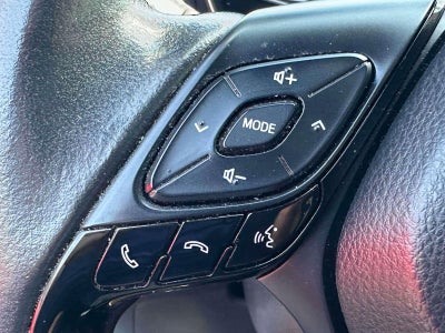 2022 Toyota C-HR XLE