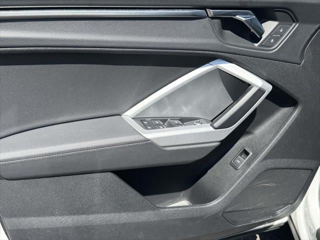 2023 Audi Q3 Premium 40 TFSI quattro Tiptronic