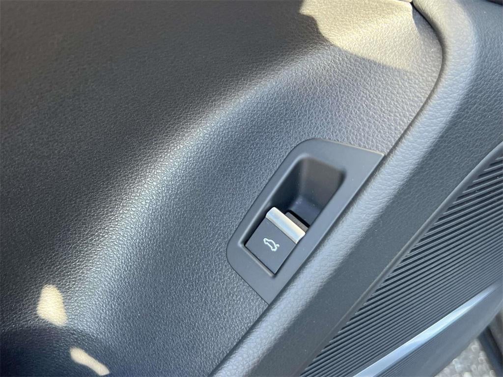 2020 Audi Q8 Premium Plus 55 TFSI quattro Tiptronic