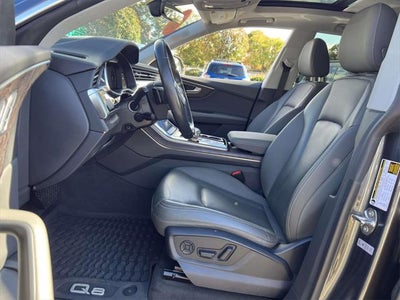 2020 Audi Q8 Premium Plus 55 TFSI quattro Tiptronic