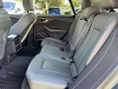 2020 Audi Q8 Premium Plus 55 TFSI quattro Tiptronic