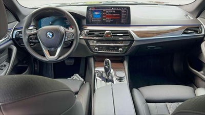 2022 BMW 530 i xDrive