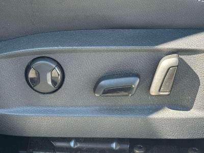 2019 Volkswagen Golf R 2.0T w/DCC Navigation