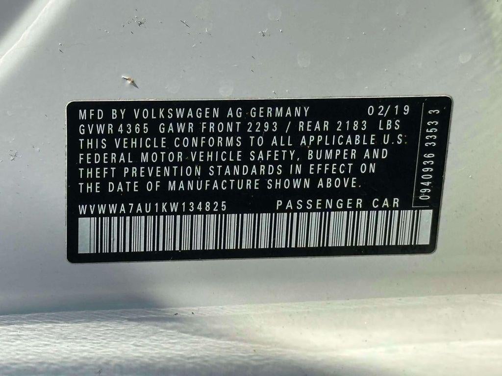2019 Volkswagen Golf R 2.0T w/DCC Navigation