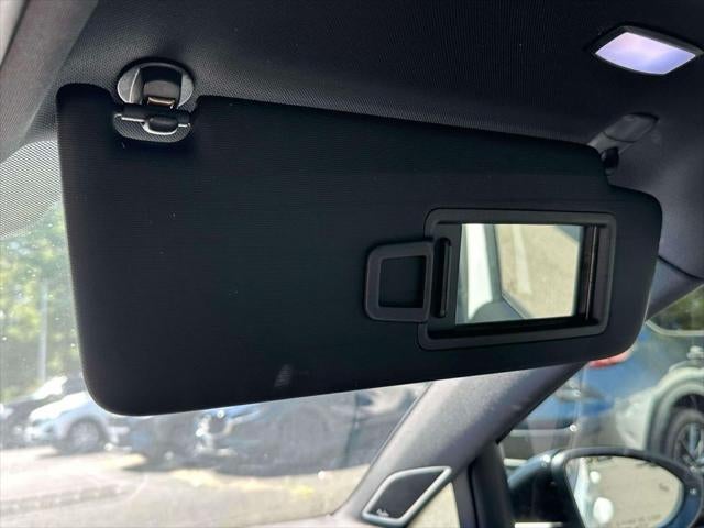 2019 Volkswagen Golf R 2.0T w/DCC Navigation