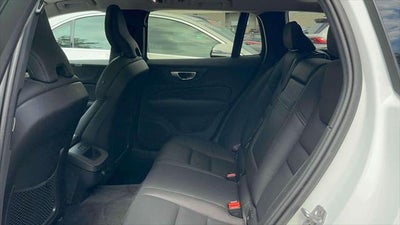 2020 Volvo V60 Cross Country T5