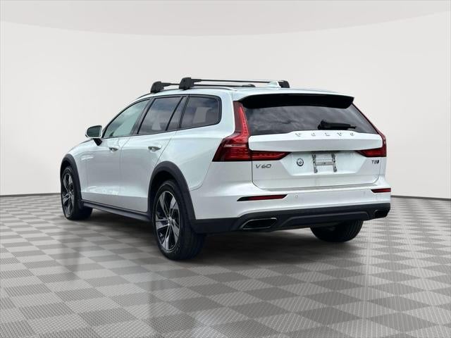 2020 Volvo V60 Cross Country T5