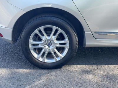 2016 Volvo XC60 T5 Premier