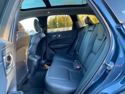 2024 Volvo XC60 B5 Plus Dark Theme