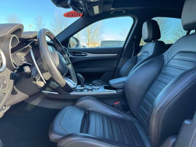 2023 Alfa Romeo Stelvio Veloce AWD