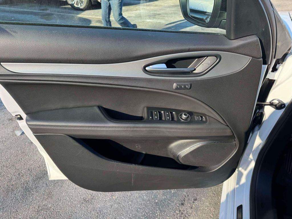 2023 Alfa Romeo Stelvio Veloce AWD