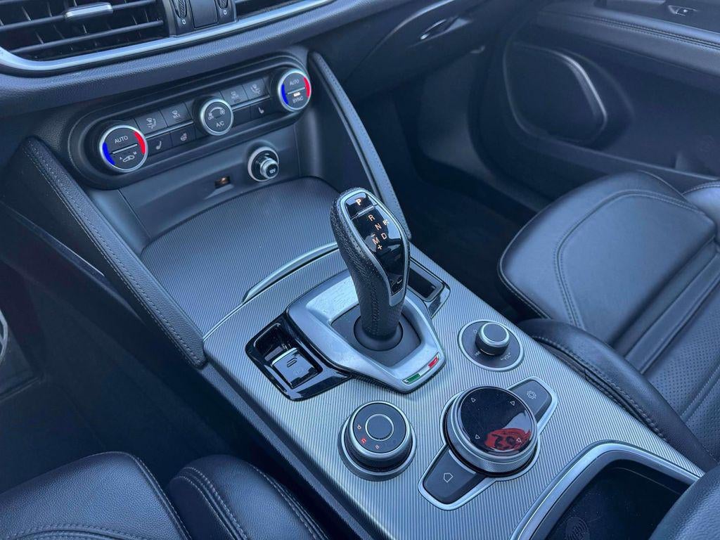 2023 Alfa Romeo Stelvio Veloce AWD