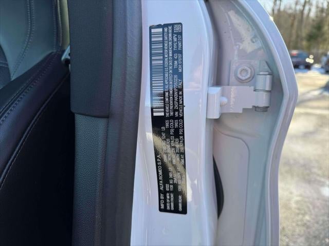 2023 Alfa Romeo Stelvio Veloce AWD