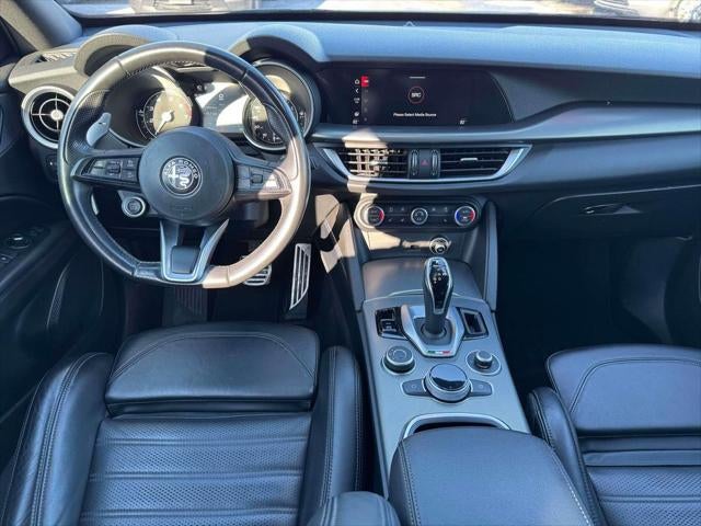 2023 Alfa Romeo Stelvio Veloce AWD