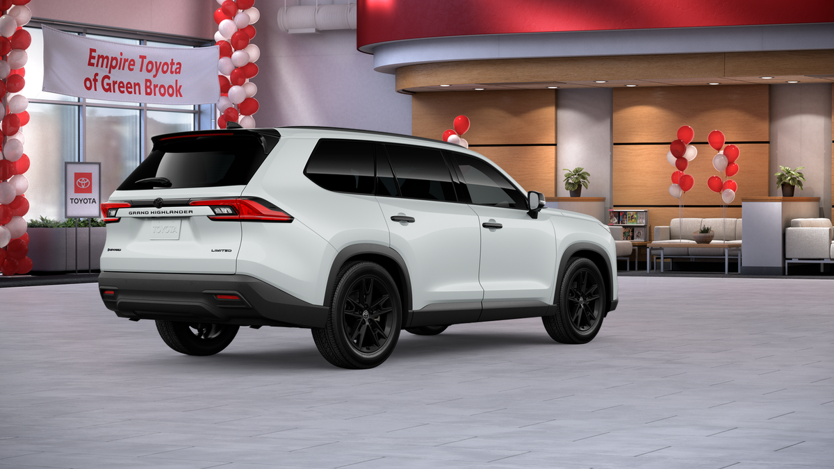 2026 Toyota Grand Highlander Hybrid Nightshade
