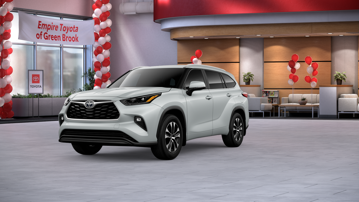 2026 Toyota Highlander XLE