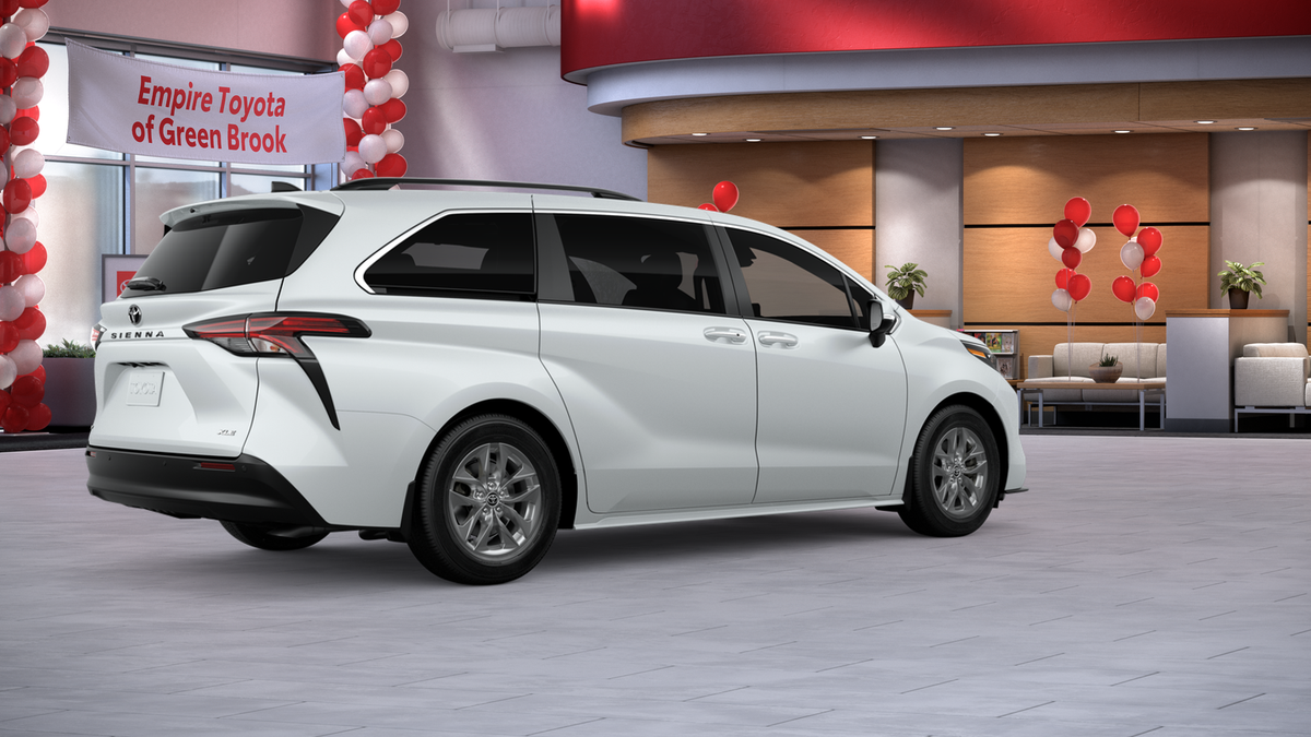 2026 Toyota Sienna XLE