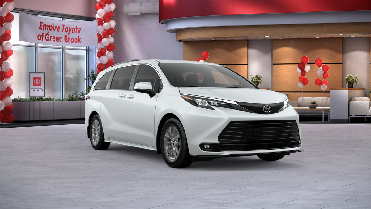 2026 Toyota Sienna XLE